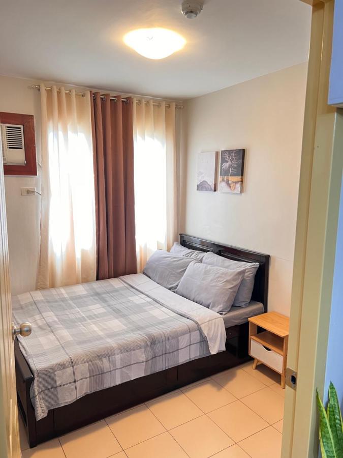 One Spatial Two Bedroom Condominium Unit With Pool And Gym Free Netflix And Wifi Iloilo City Exterior photo