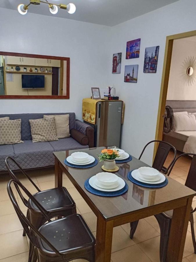 One Spatial Two Bedroom Condominium Unit With Pool And Gym Free Netflix And Wifi Iloilo City Exterior photo